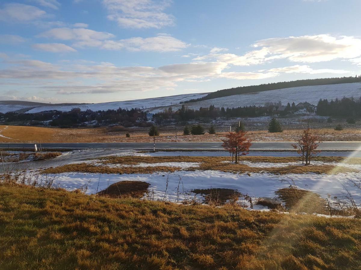 Loucna Pod Klinovcem 120/3 Lägenhet Exteriör bild