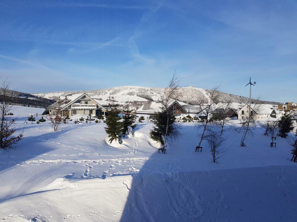 Loucna Pod Klinovcem 120/3 Lägenhet Exteriör bild
